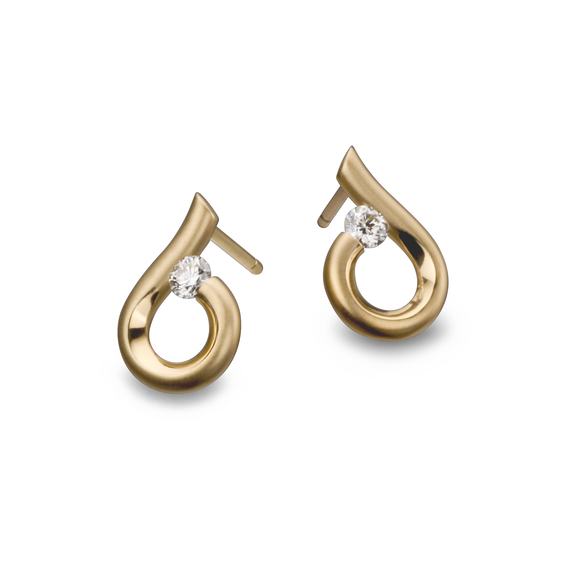 Mia by Tanishq 14 Kt Yellow Gold Gleaming Heart Diamond Hoop Earrings  Yellow Gold 14kt Hoop Earring Price in India - Buy Mia by Tanishq 14 Kt  Yellow Gold Gleaming Heart Diamond