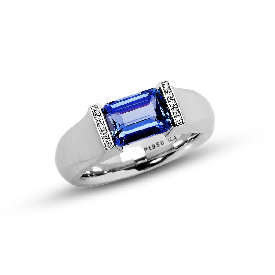 2.33 ct. Blue Sapphire set in Softened Hard Omega