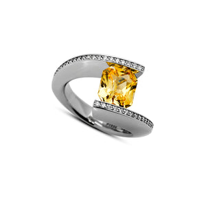 3.04 ct. Yellow Sapphire set in TWH